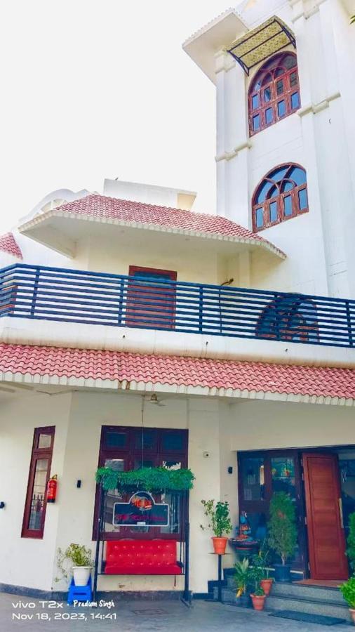Mauji'S Villa Hotel & Guest House Allāhābād Junction Dış mekan fotoğraf